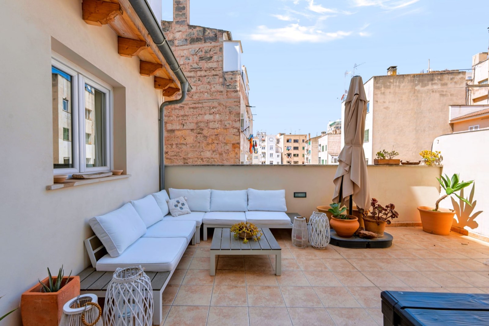 Sunny roof terrace of a Palma apartment